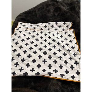 Novogratz by Utica Umbria Printed White black cross pillow case shams x2